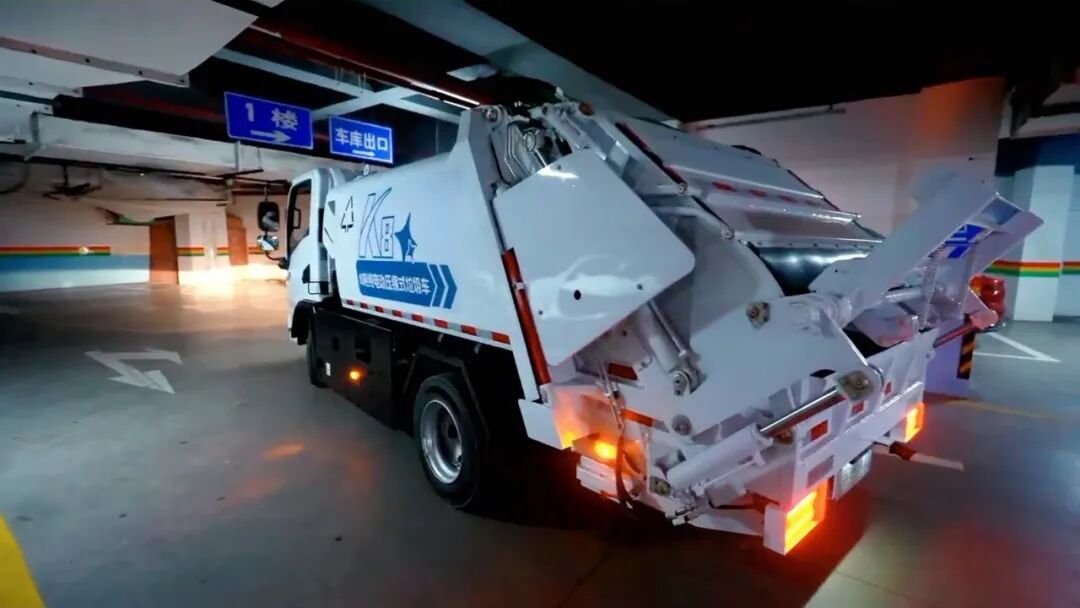 灵巧运力畅行立体山城!宇通环卫成功“通关”复杂路况挑战(图3) 灵巧运力畅行立体山城!宇通环卫成功“通关”复杂路况挑战(图3)