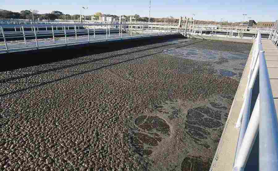 皮革污泥有机质高，卧螺离心机如何避免堵塞？